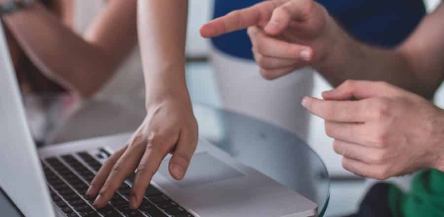 Micro-entrepreneur à pôle emploi, comment bien choisir entre ARE et ARCE