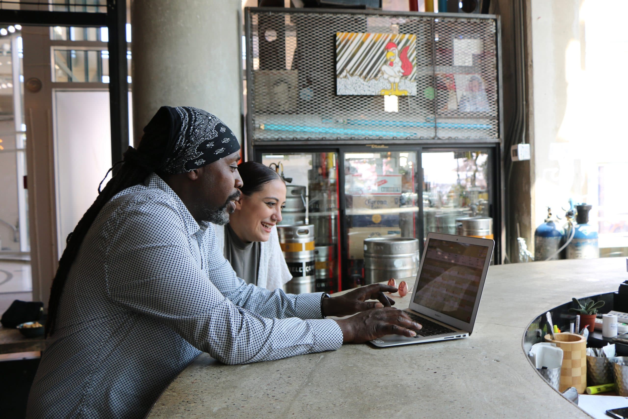 Micro-entrepreneur avec un seul client : Les risques de requalification ?