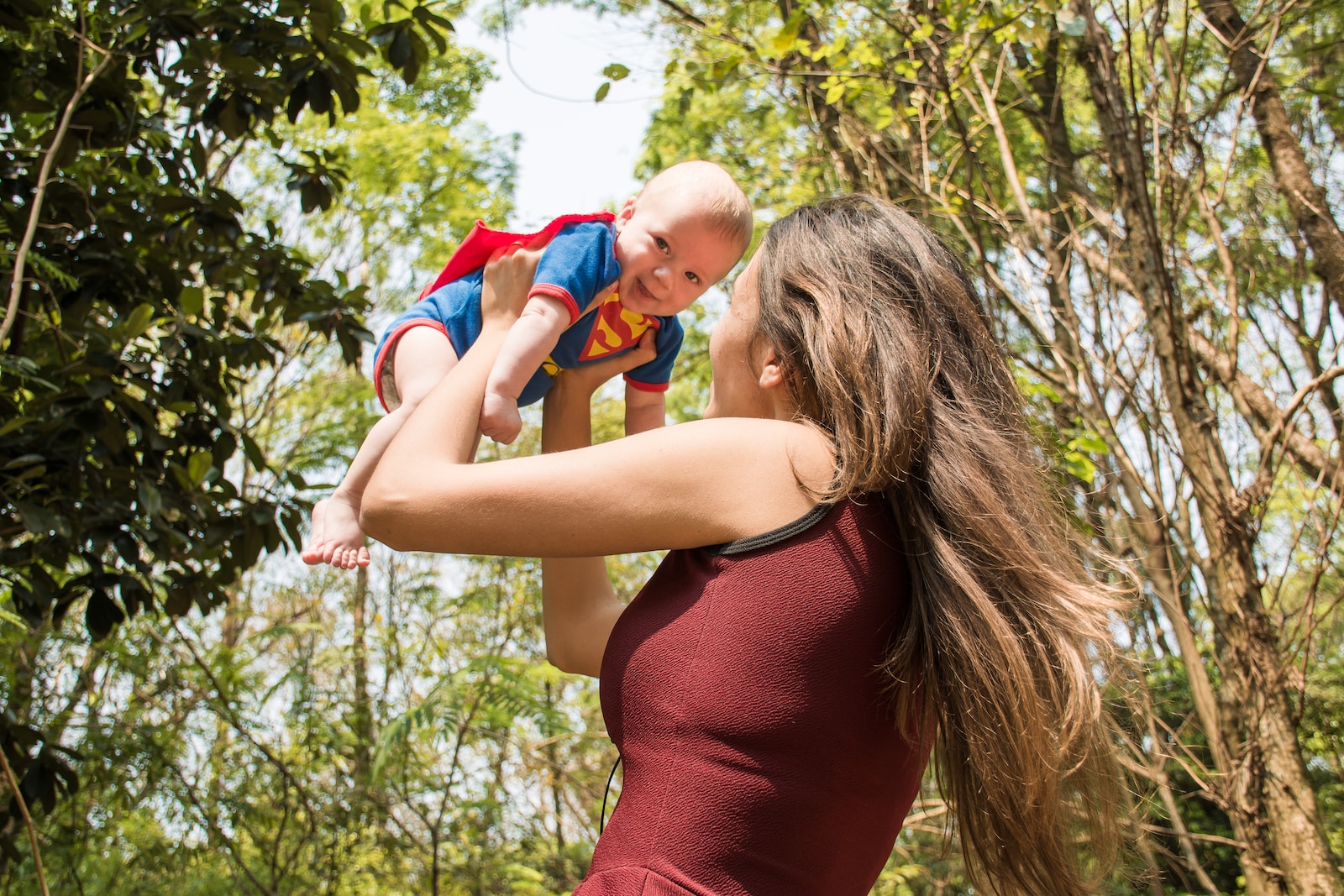 Devenir baby-sitter en micro-entreprise