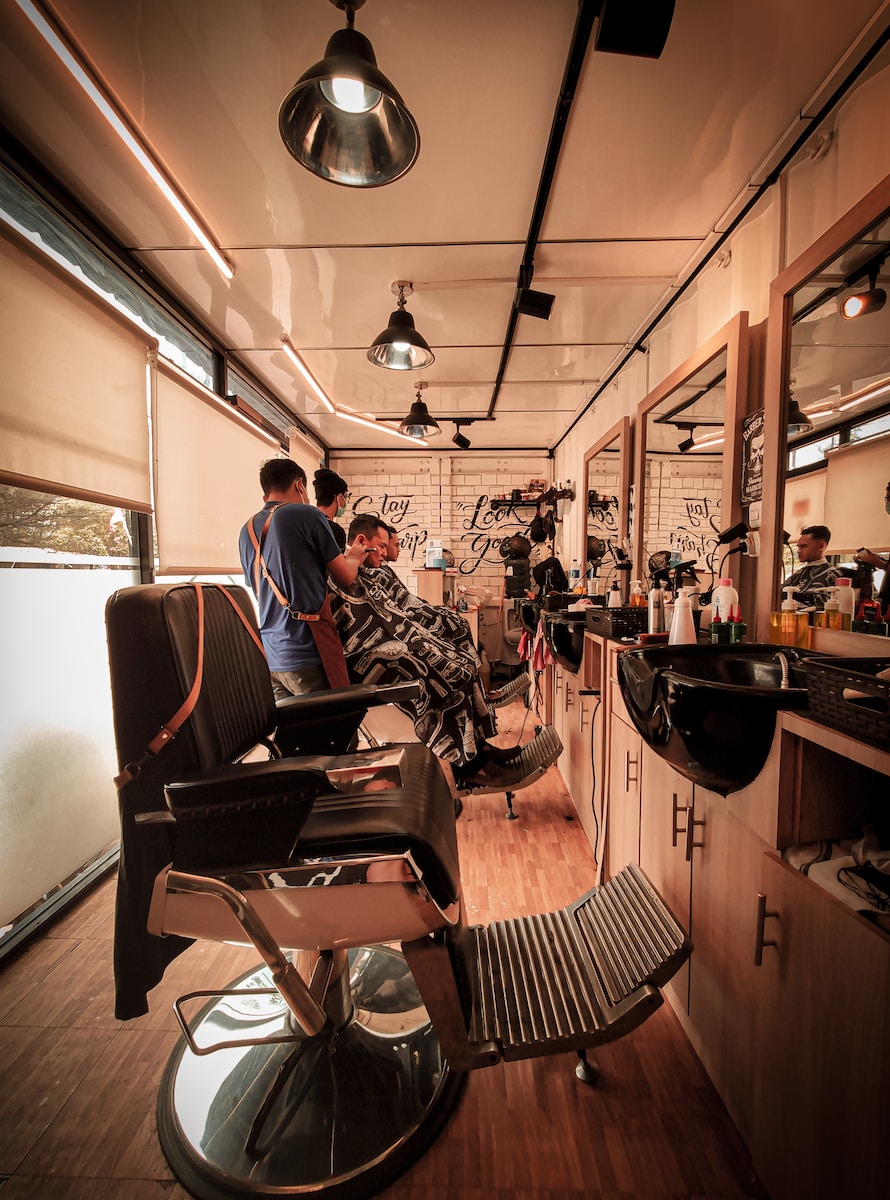 Devenir coiffeur en micro-entreprise