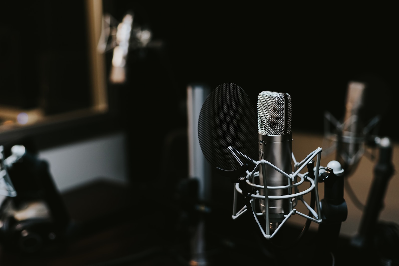 Devenir podcasteur en micro-entreprise