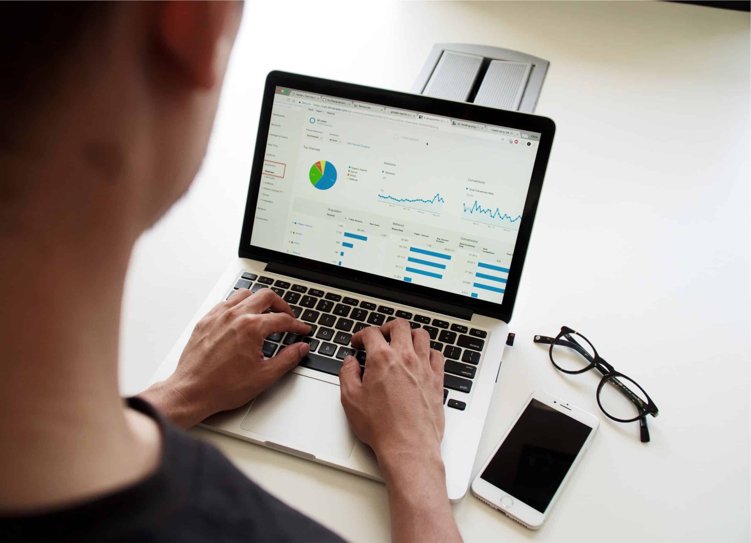 Les taux de cotisations sociales auto-entrepreneur (GUIDE COMPLET)